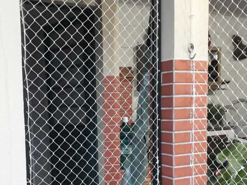 Instalação de rede de proteção em Três Barras, Cuiabá