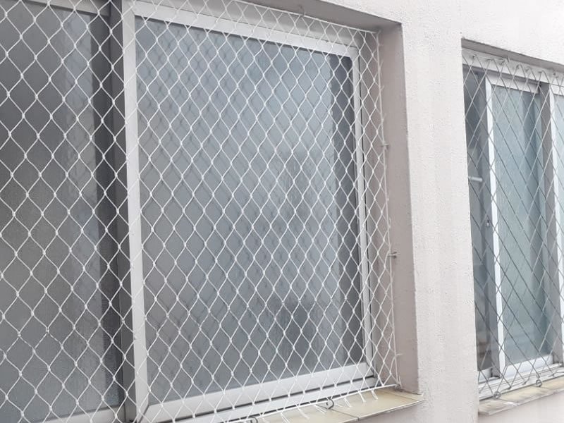Instalação de tela protetora em CPA IV, Cuiabá
